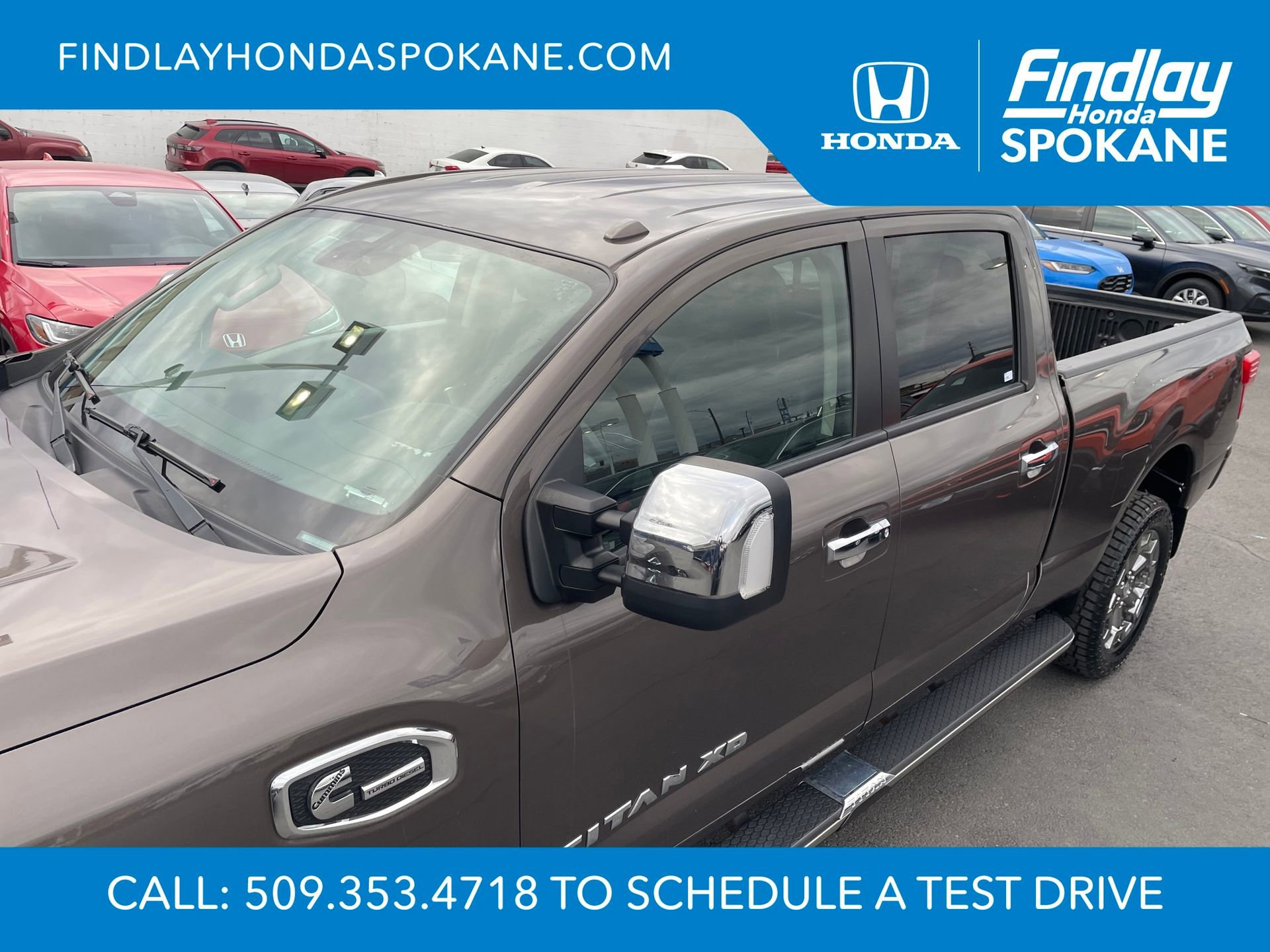 Used 2018 Nissan Titan SL w/ Chrome Package image 5