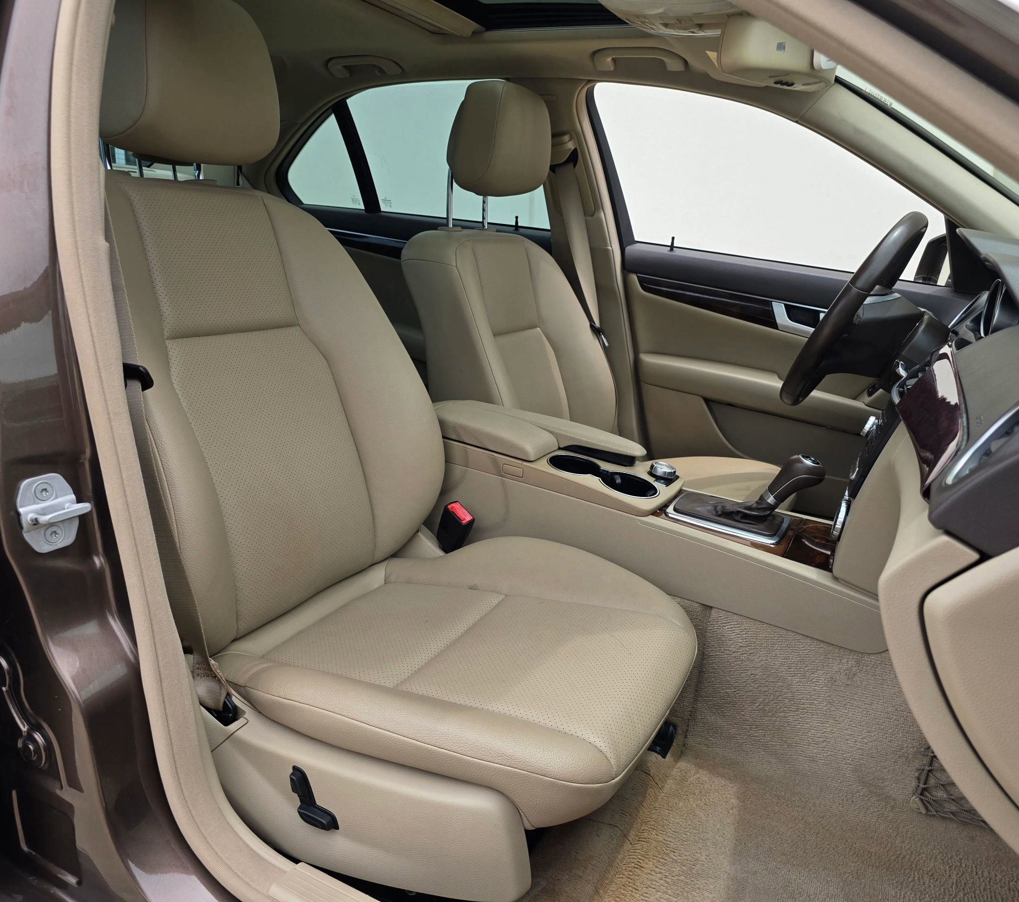 Used 2013 Mercedes-Benz C 250 Sedan image 18