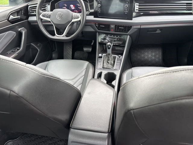Used 2025 Volkswagen Jetta SEL FWD image 35