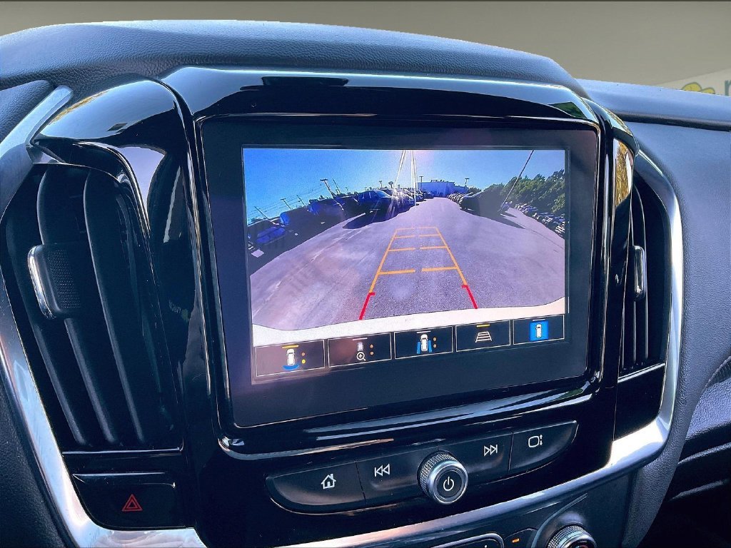 Used 2023 Chevrolet Traverse RS w/ LPO, Floor Liner Package AWD/4WD image 19