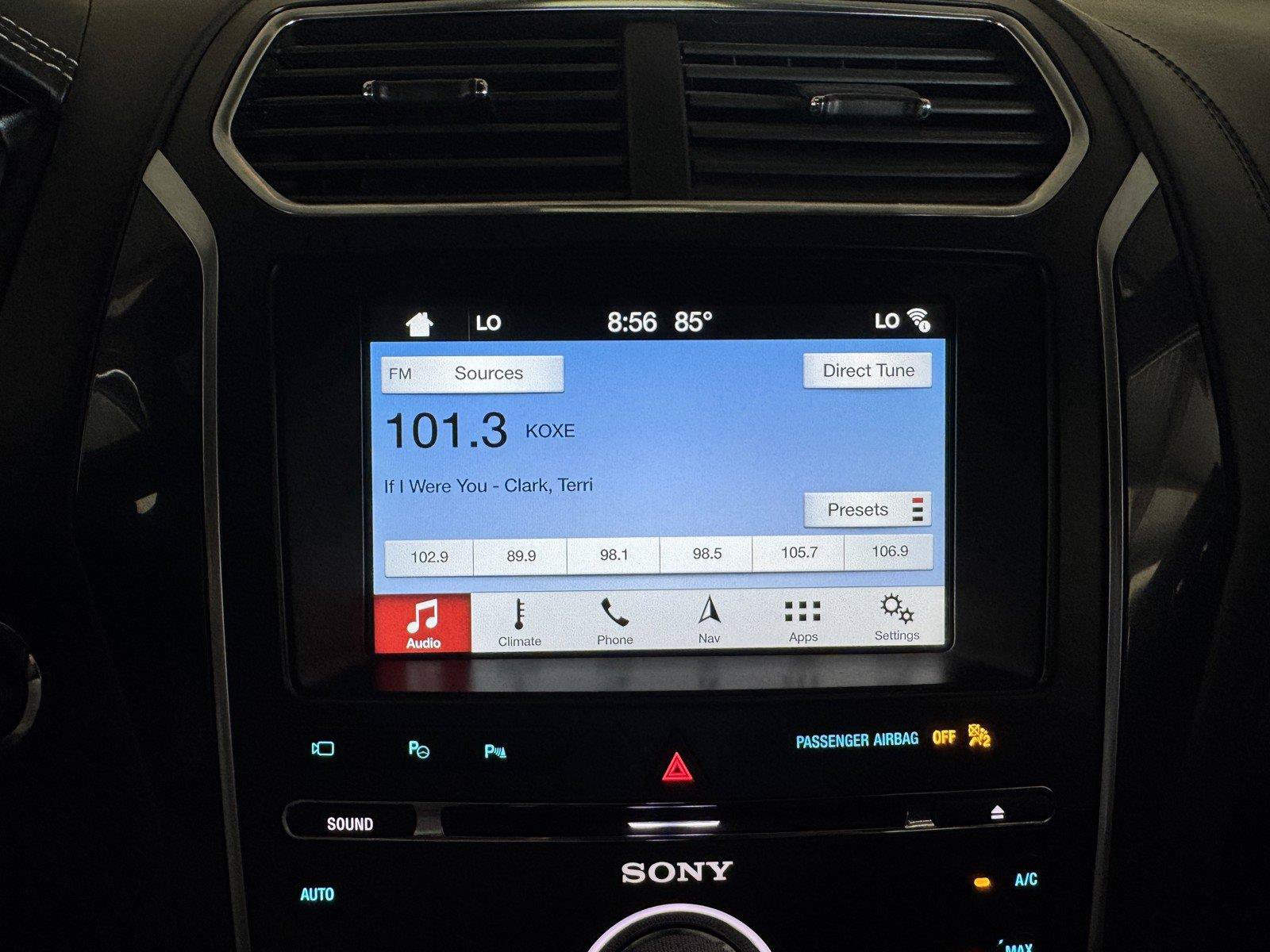 Used 2018 Ford Explorer Platinum AWD/4WD image 17
