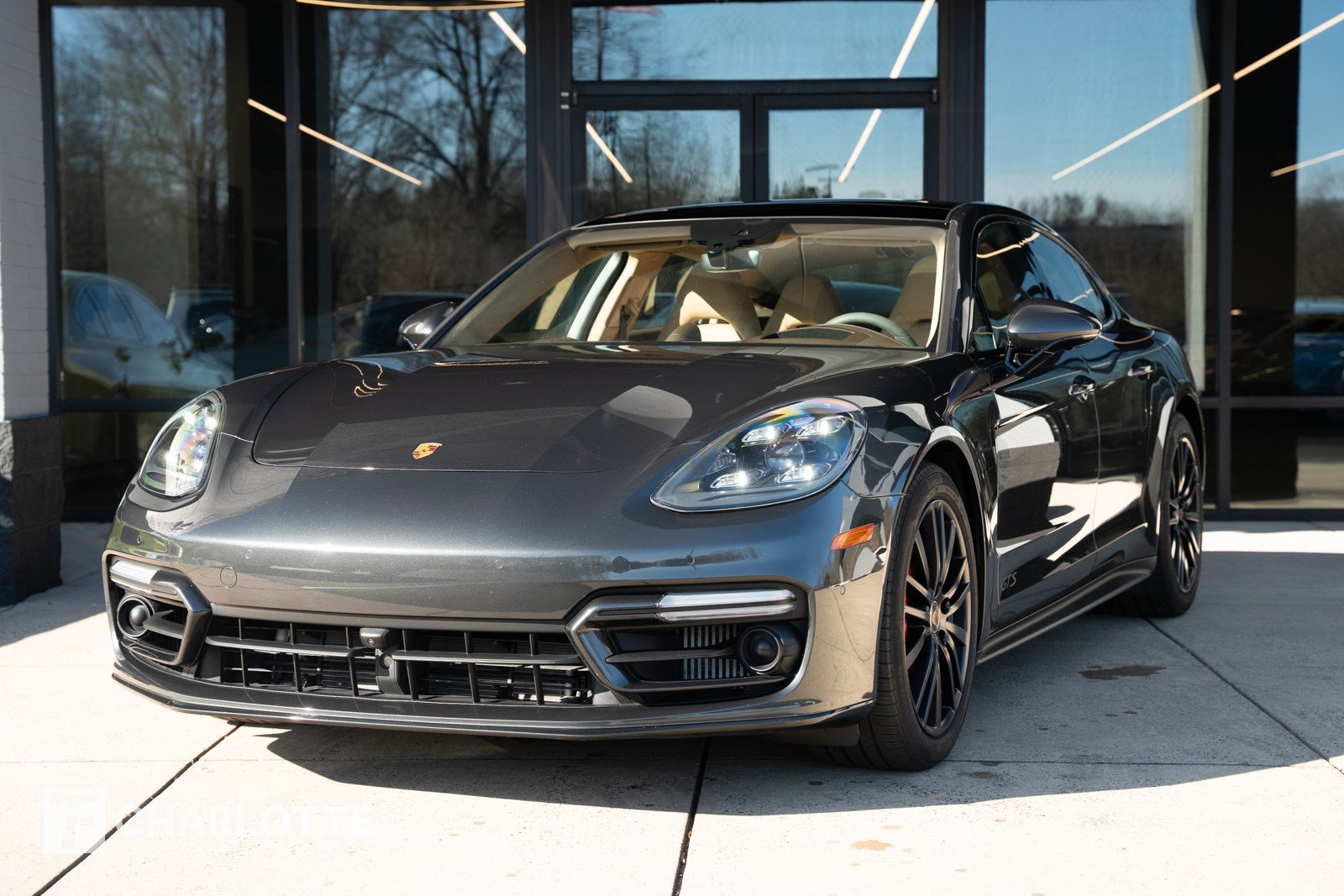 Used 2023 Porsche Panamera GTS image 6