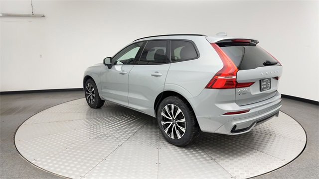 Used 2025 Volvo XC60 B5 Plus image 4