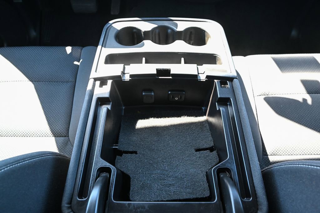 Used 2018 Chevrolet Silverado 1500 LT w/ All Star Edition image 34