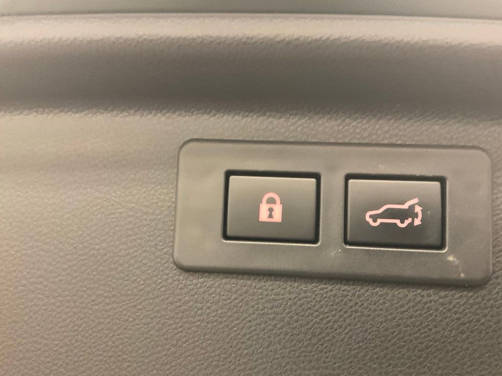 Used 2023 Subaru Forester Touring image 35