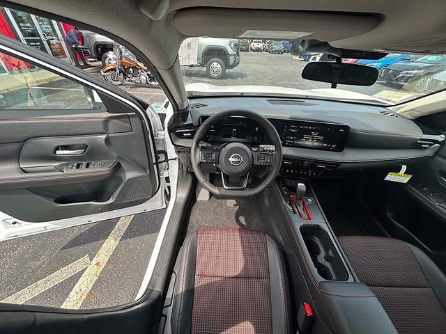 New 2025 Nissan Kicks SR w/ SR Premium Package AWD/4WD image 26