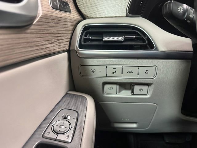 Used 2021 Hyundai Palisade Limited image 14