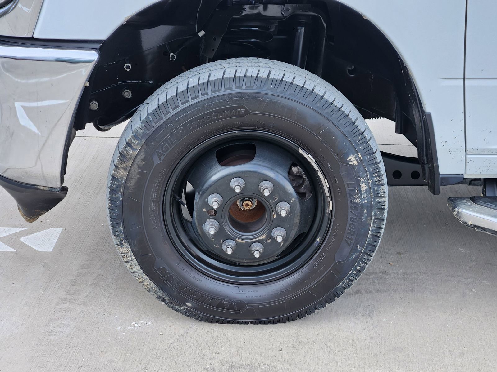 Used 2024 RAM 3500 Tradesman w/ Chrome Appearance Group image 11