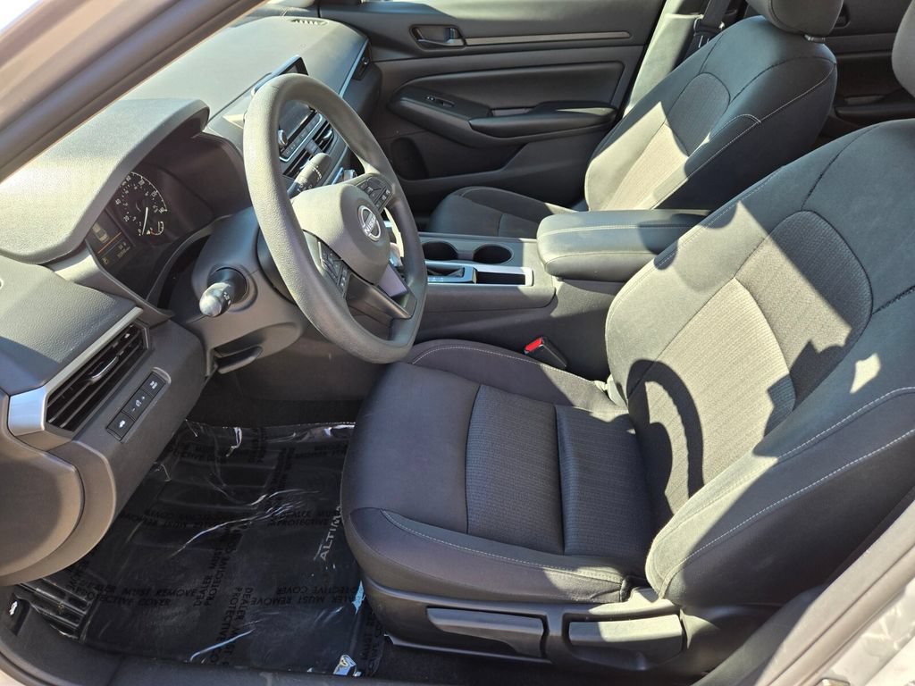 Certified 2024 Nissan Altima 2.5 S FWD image 10