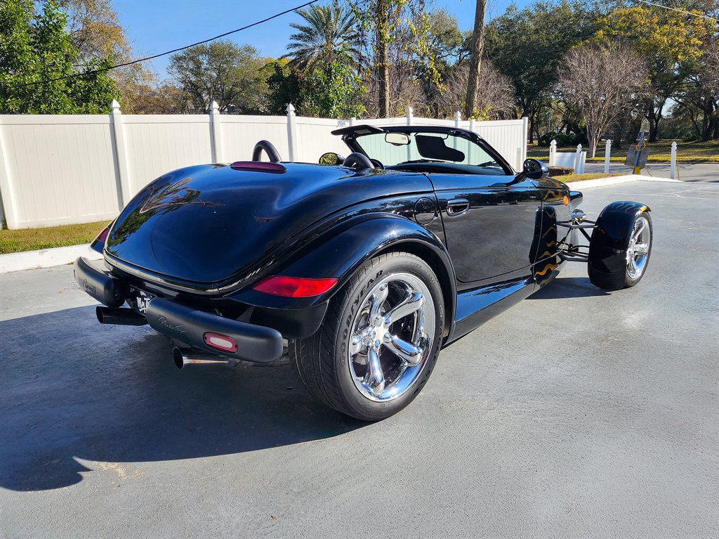 Used 2000 Plymouth Prowler image 8