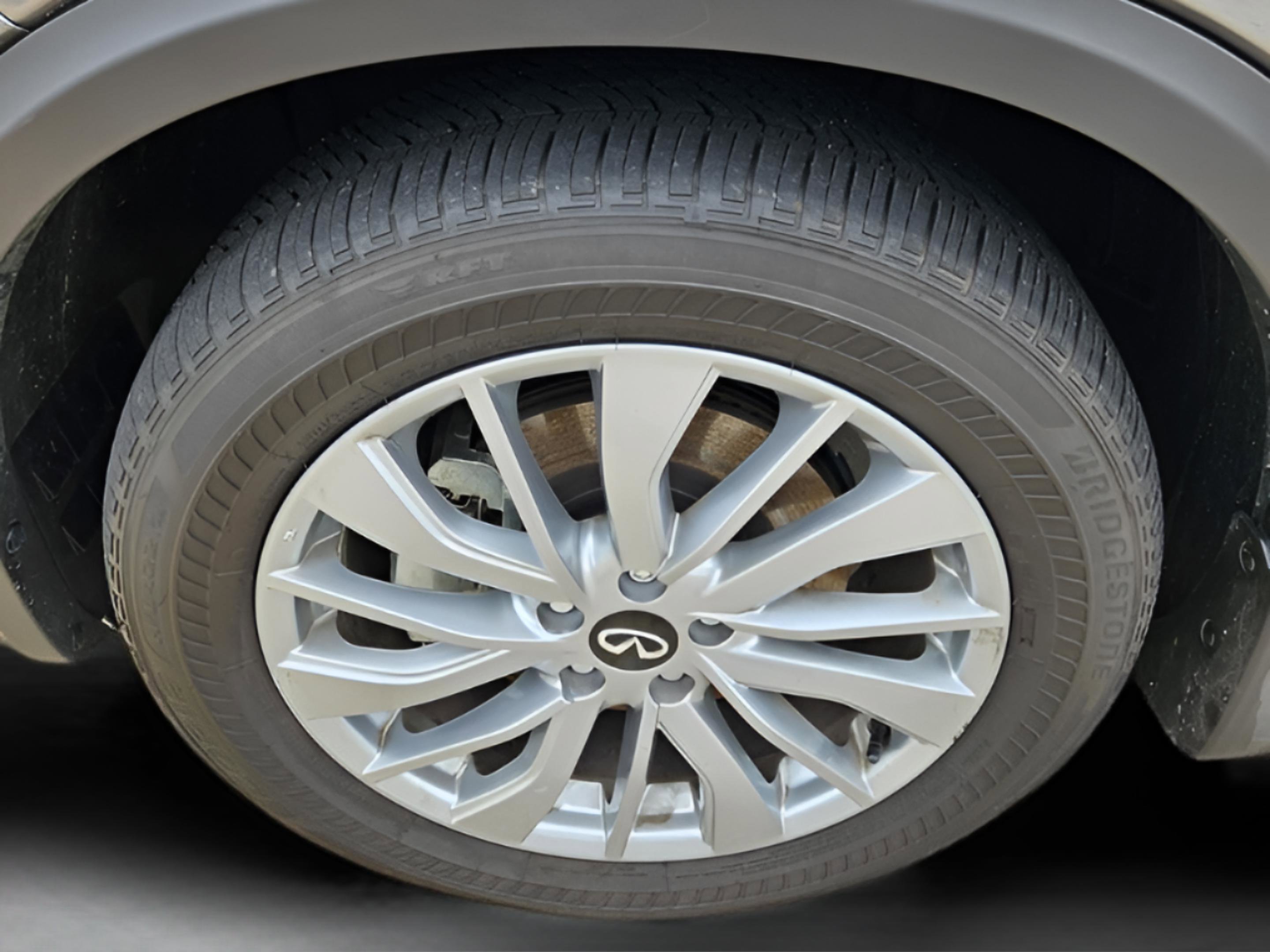 Certified 2025 INFINITI QX50 Luxe image 33