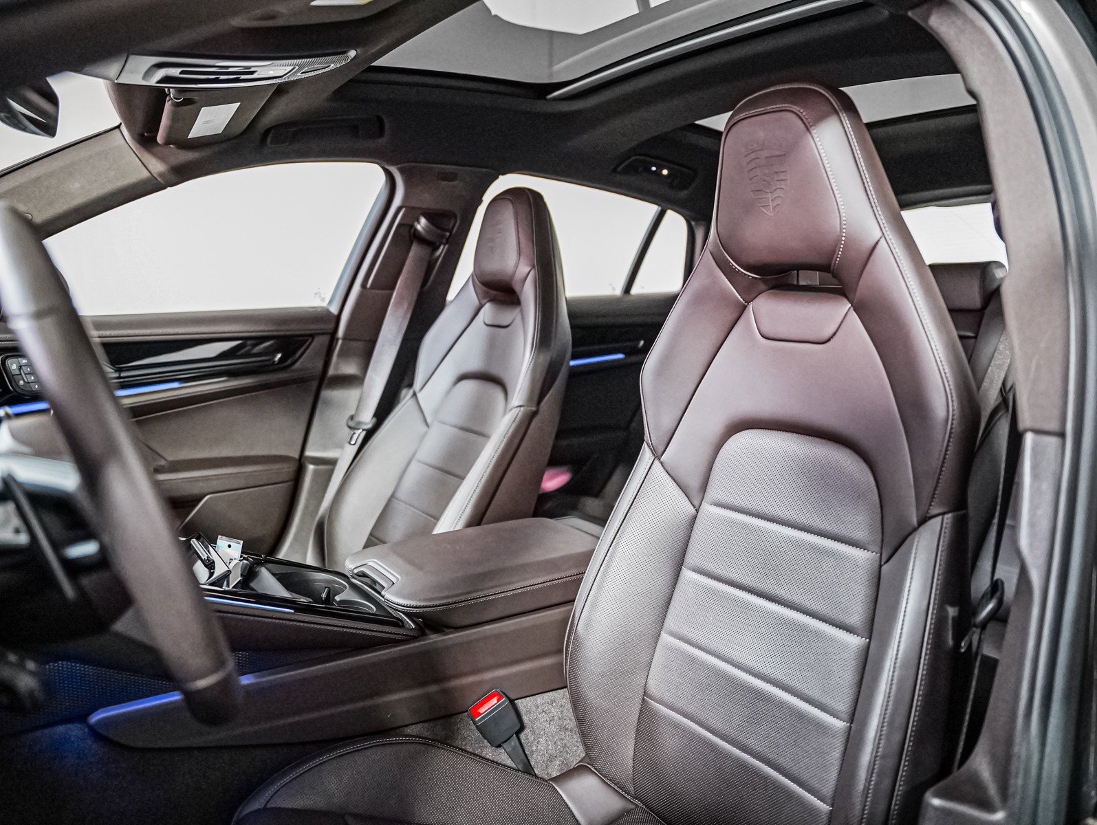 Certified 2025 Porsche Panamera 4S image 5