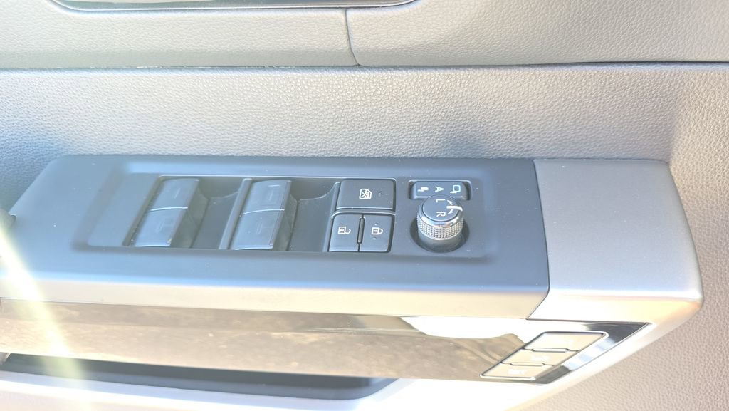 Used 2023 Toyota Tundra Limited image 17