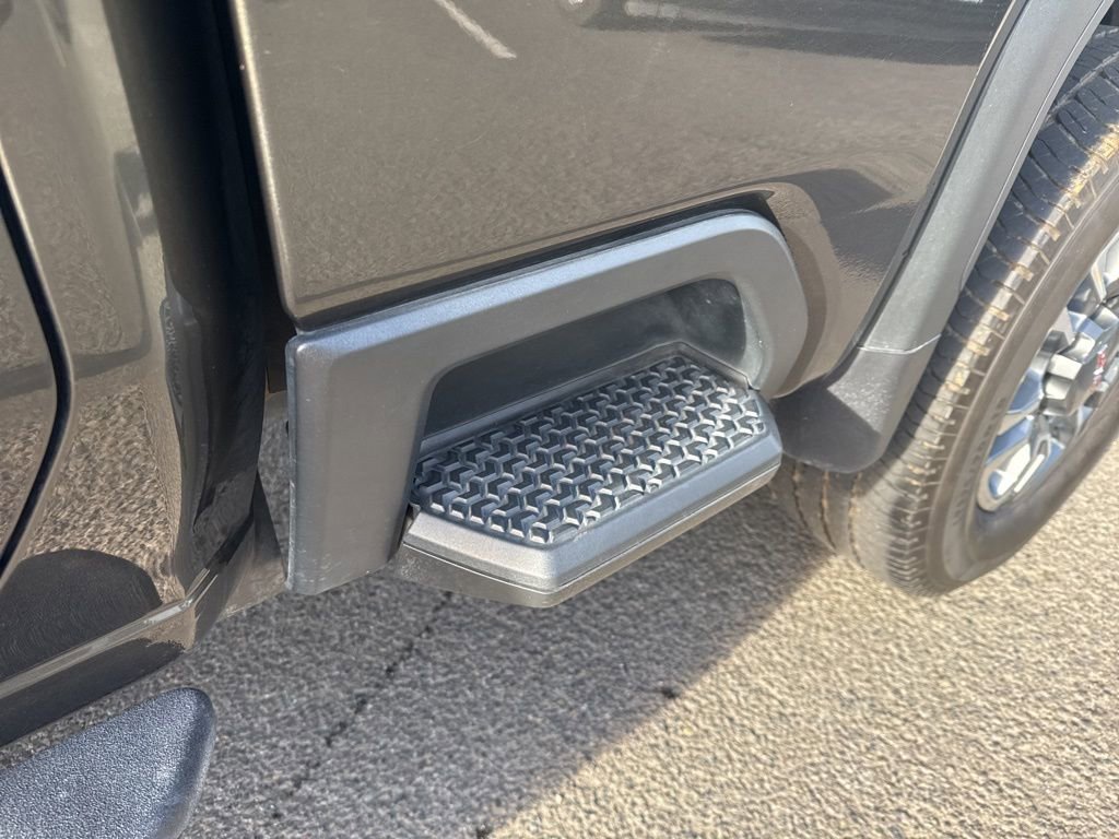 Used 2022 GMC Sierra 2500 AT4 image 10