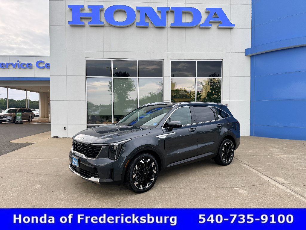Used 2025 Kia Sorento EX w/ Panoramic Sunroof Package