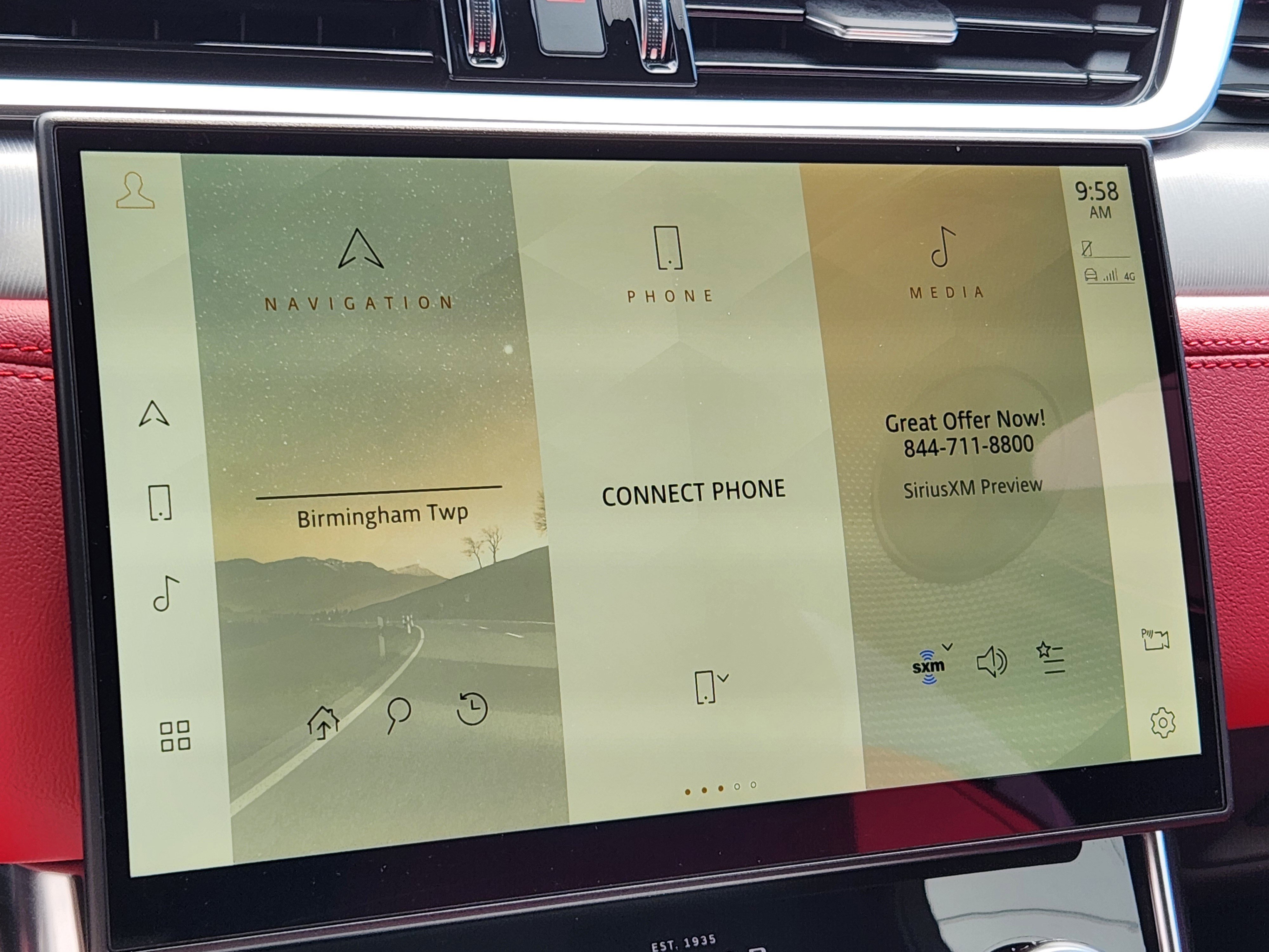 Certified 2022 Jaguar XF R-Dynamic SE image 19