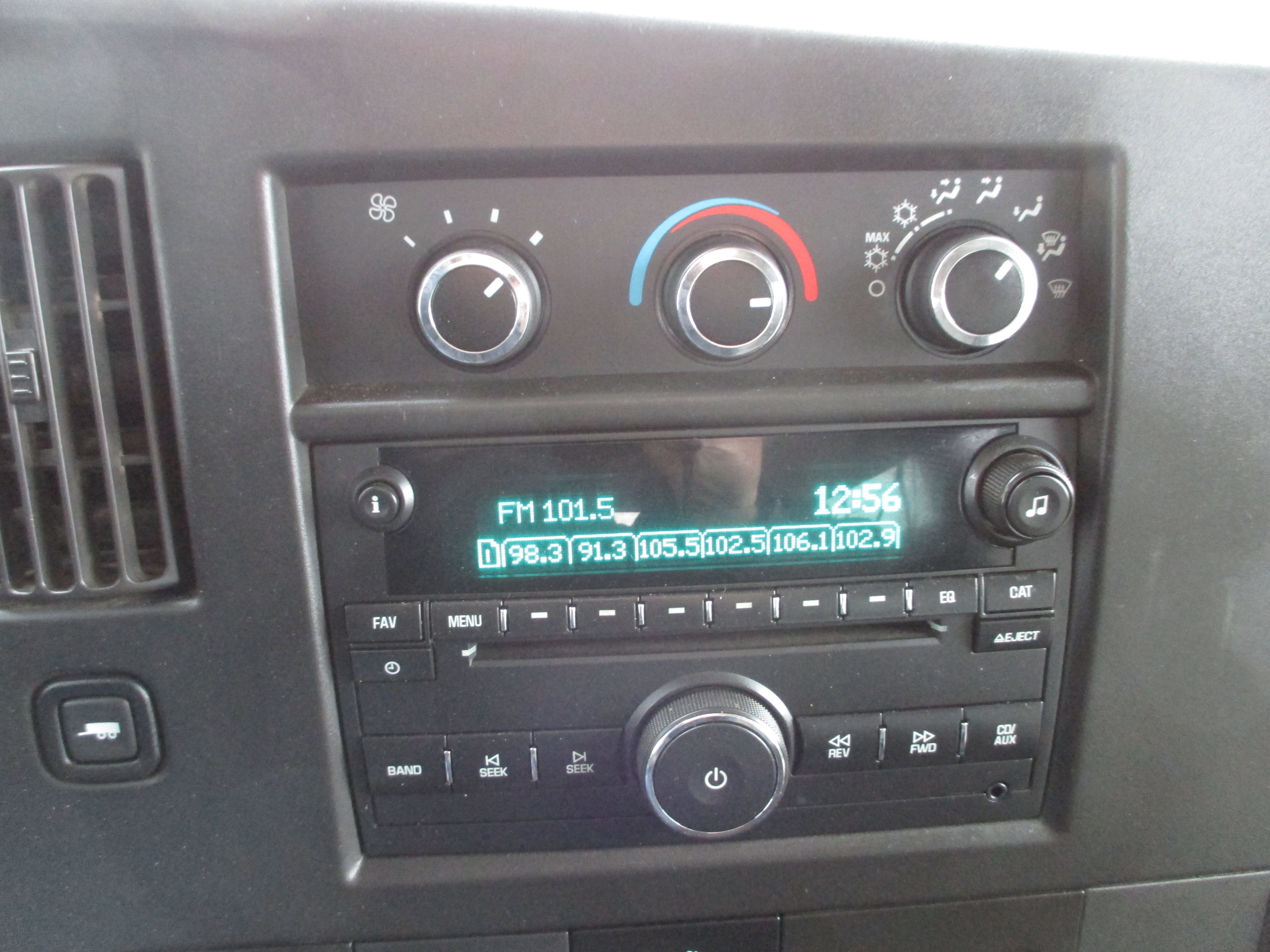 Used 2019 Chevrolet Express 3500 LS image 12