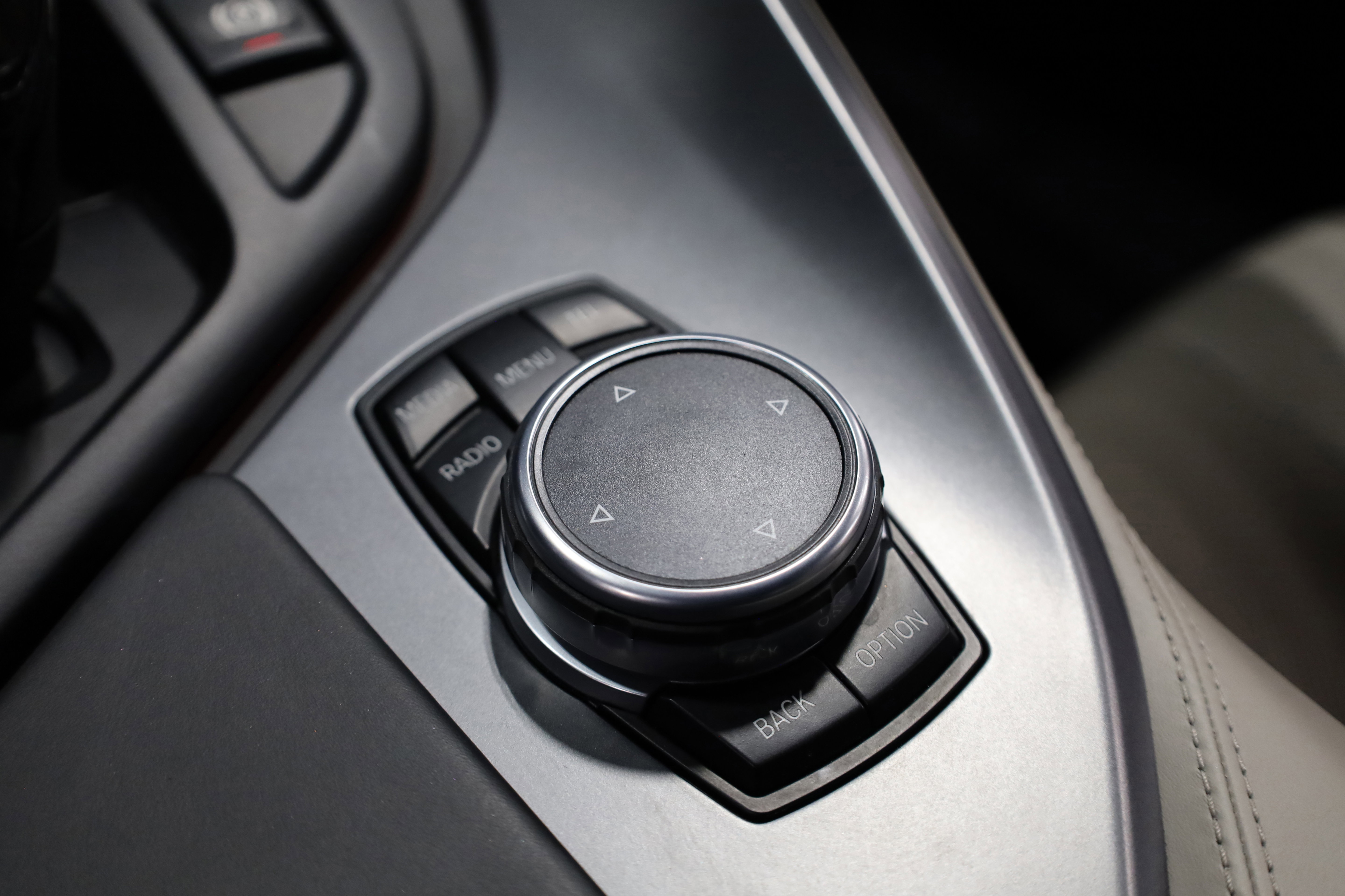 Used 2015 BMW i8 image 35