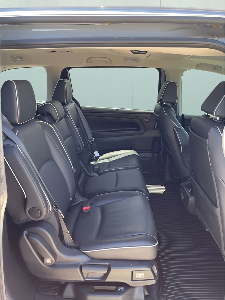Used 2025 Honda Odyssey Elite image 17