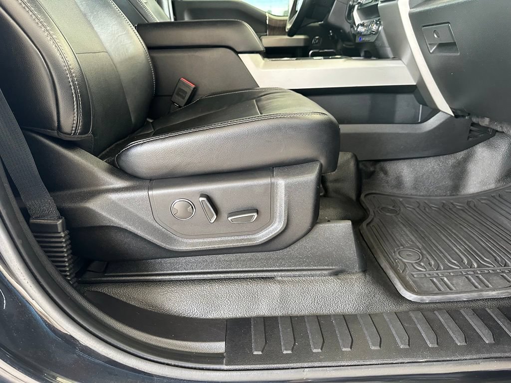 Used 2019 Ford F250 Lariat w/ Lariat Ultimate Package AWD/4WD image 38