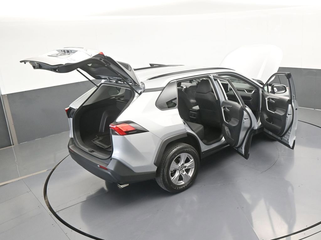 Used 2025 Toyota RAV4 XLE image 68