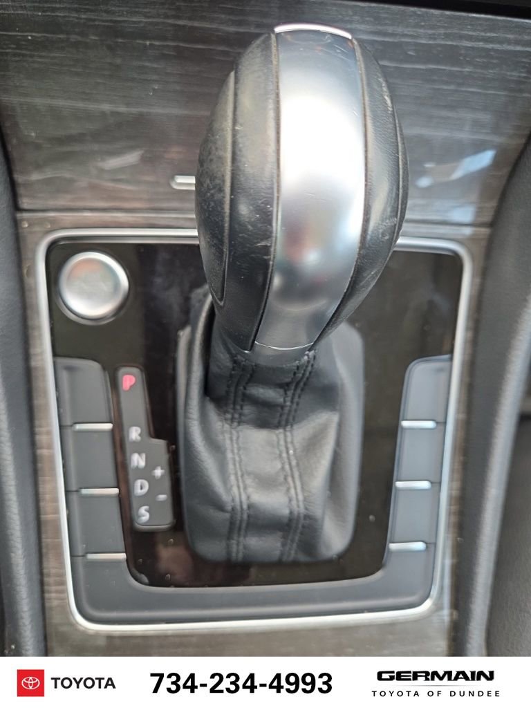 Used 2018 Volkswagen Passat 2.0T SE image 22