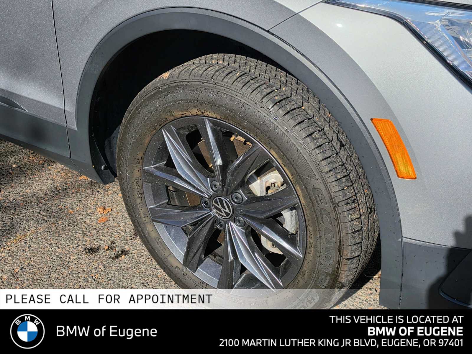 Used 2022 Volkswagen Tiguan SE AWD/4WD image 9