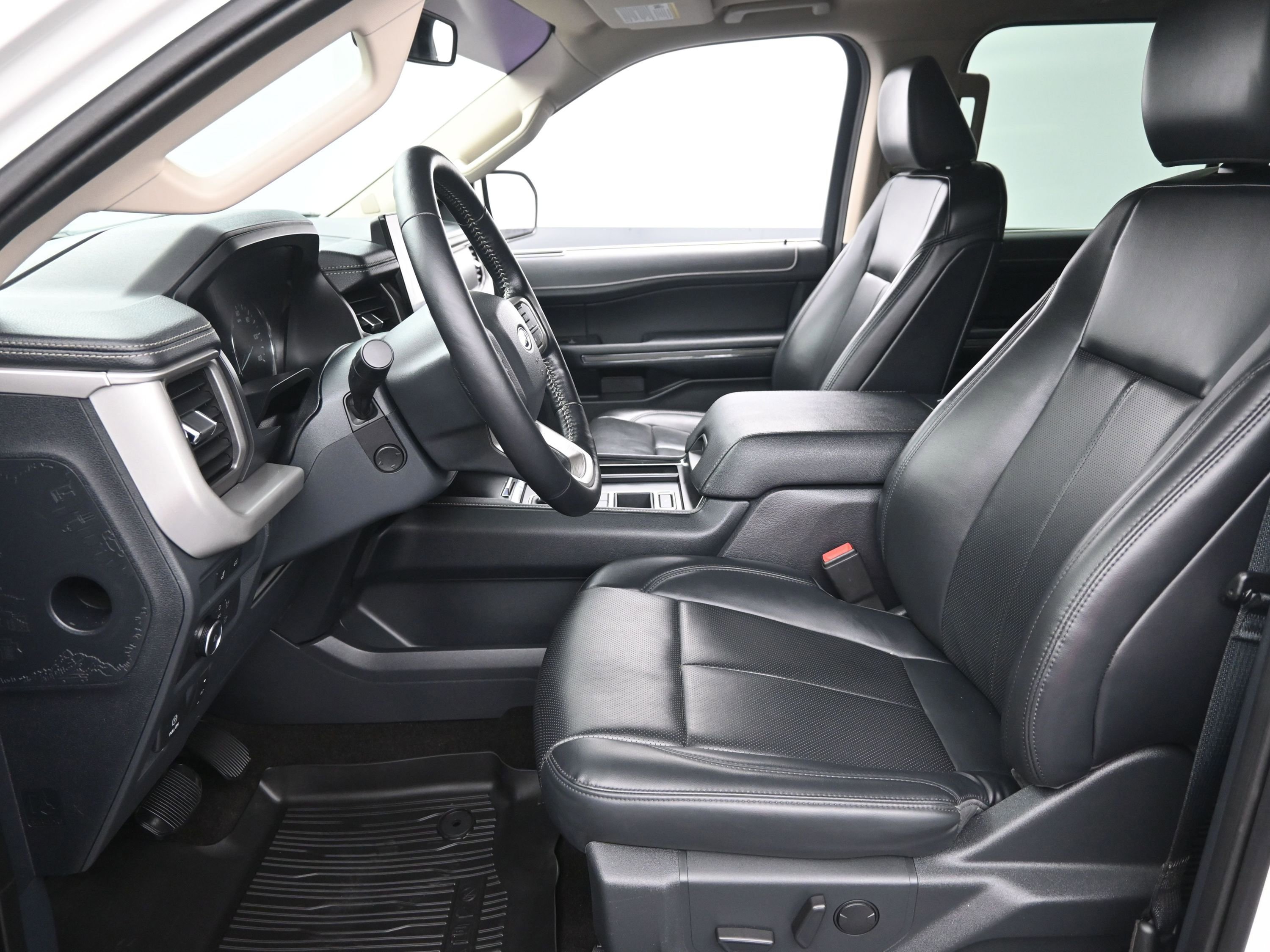 Certified 2022 Ford Expedition XLT image 16