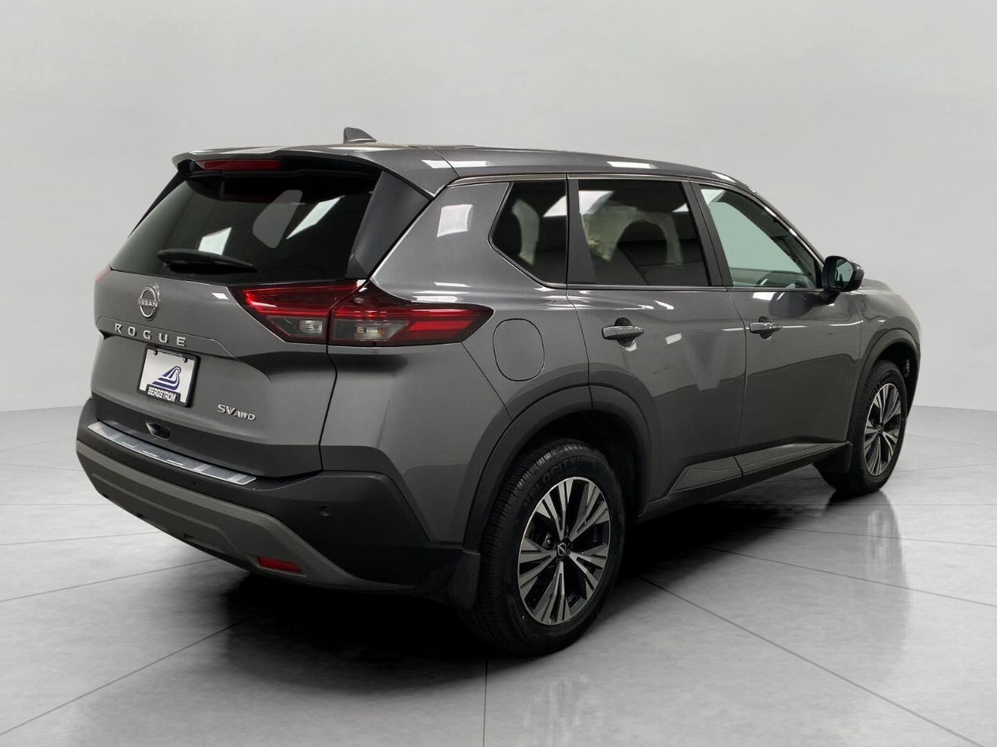 Certified 2023 Nissan Rogue SV AWD/4WD image 3
