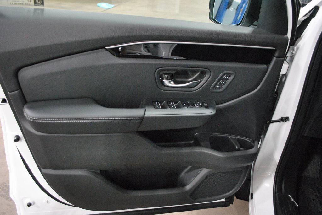 New 2025 Honda Pilot EX-L image 5