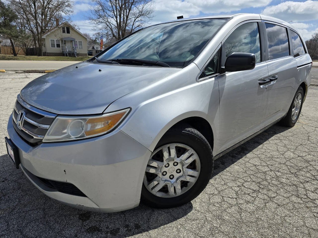 Used 2011 Honda Odyssey LX image 1