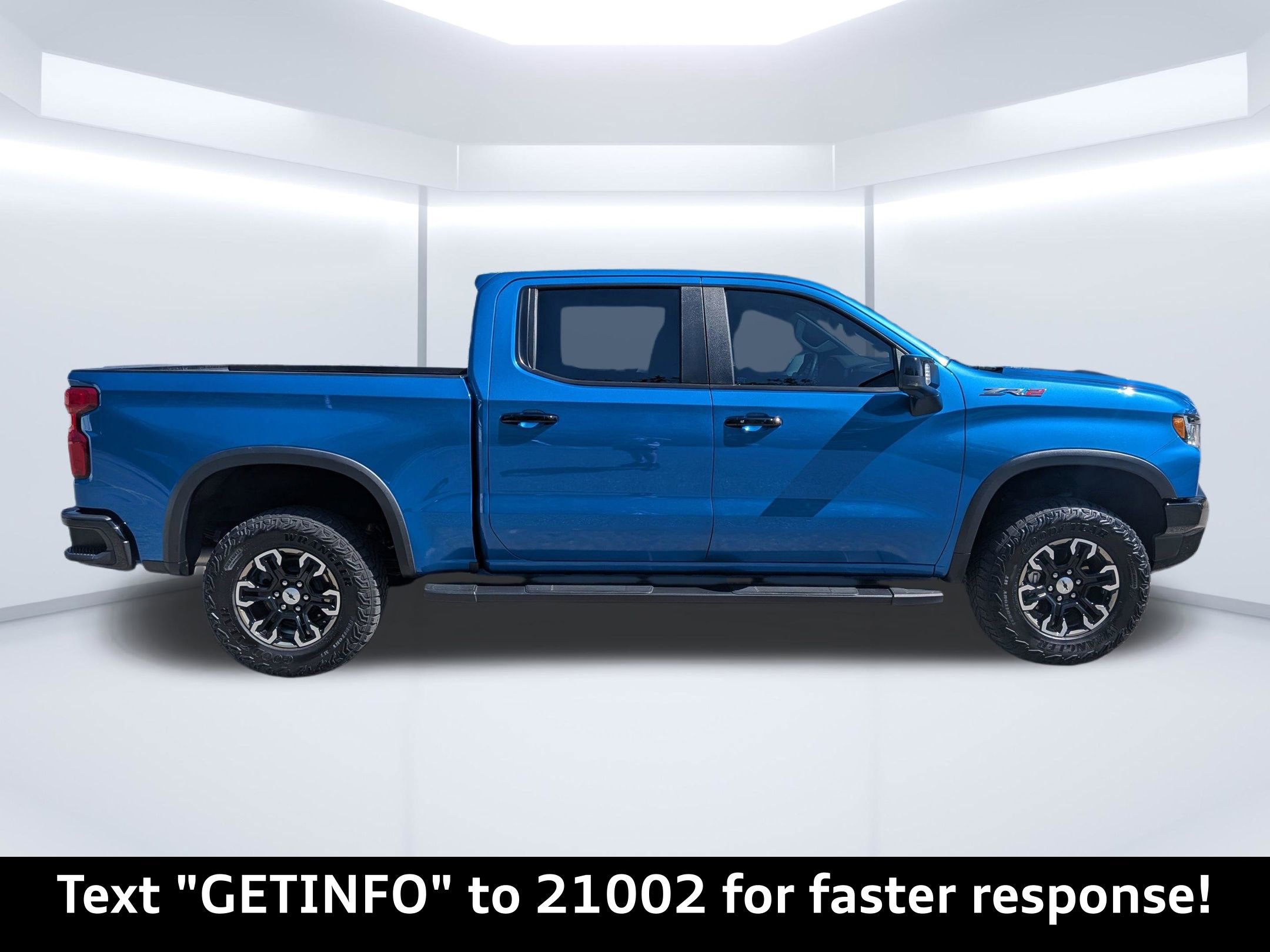 Used 2022 Chevrolet Silverado 1500 ZR2 w/ Technology Package image 2