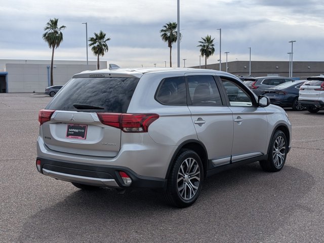 Used 2018 Mitsubishi Outlander ES image 5