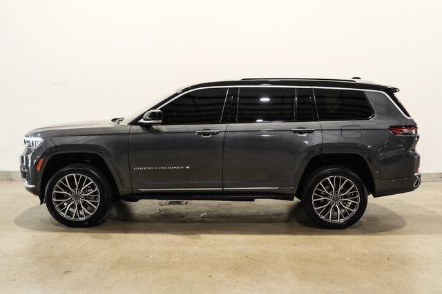 Used 2023 Jeep Grand Cherokee L Summit AWD/4WD image 6