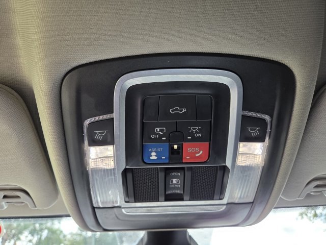 Used 2023 RAM 2500 Laramie AWD/4WD image 19