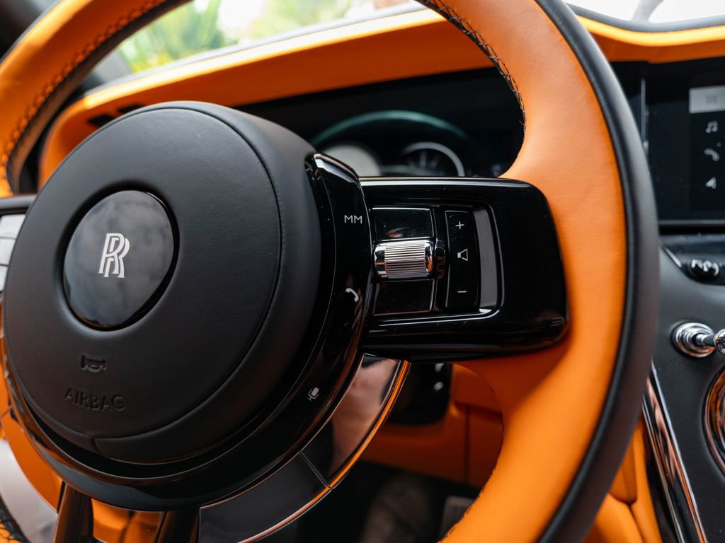 Used 2025 Rolls-Royce Cullinan AWD/4WD image 20