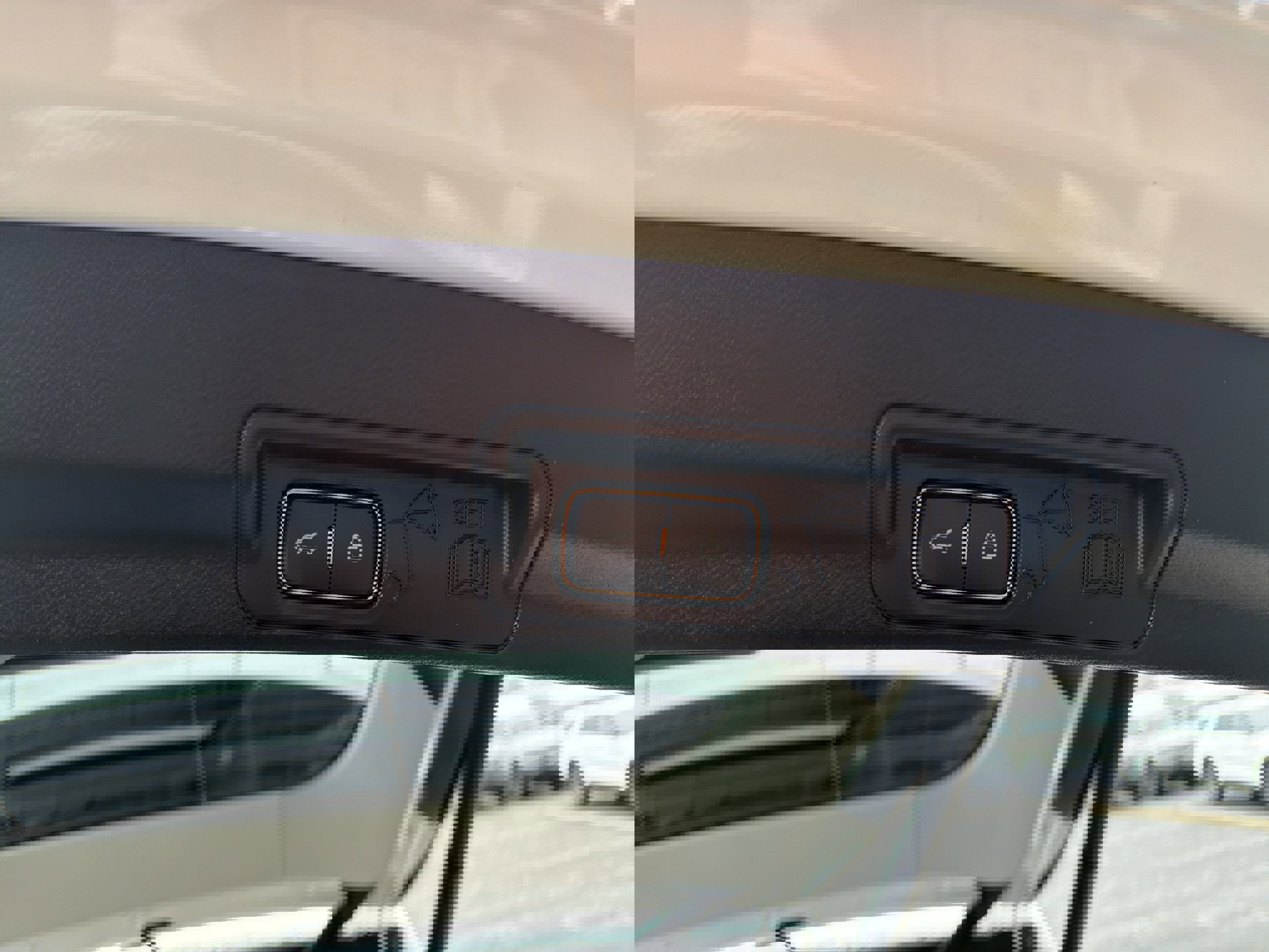 Used 2025 Ford Explorer Active w/ Active Comfort Package image 26