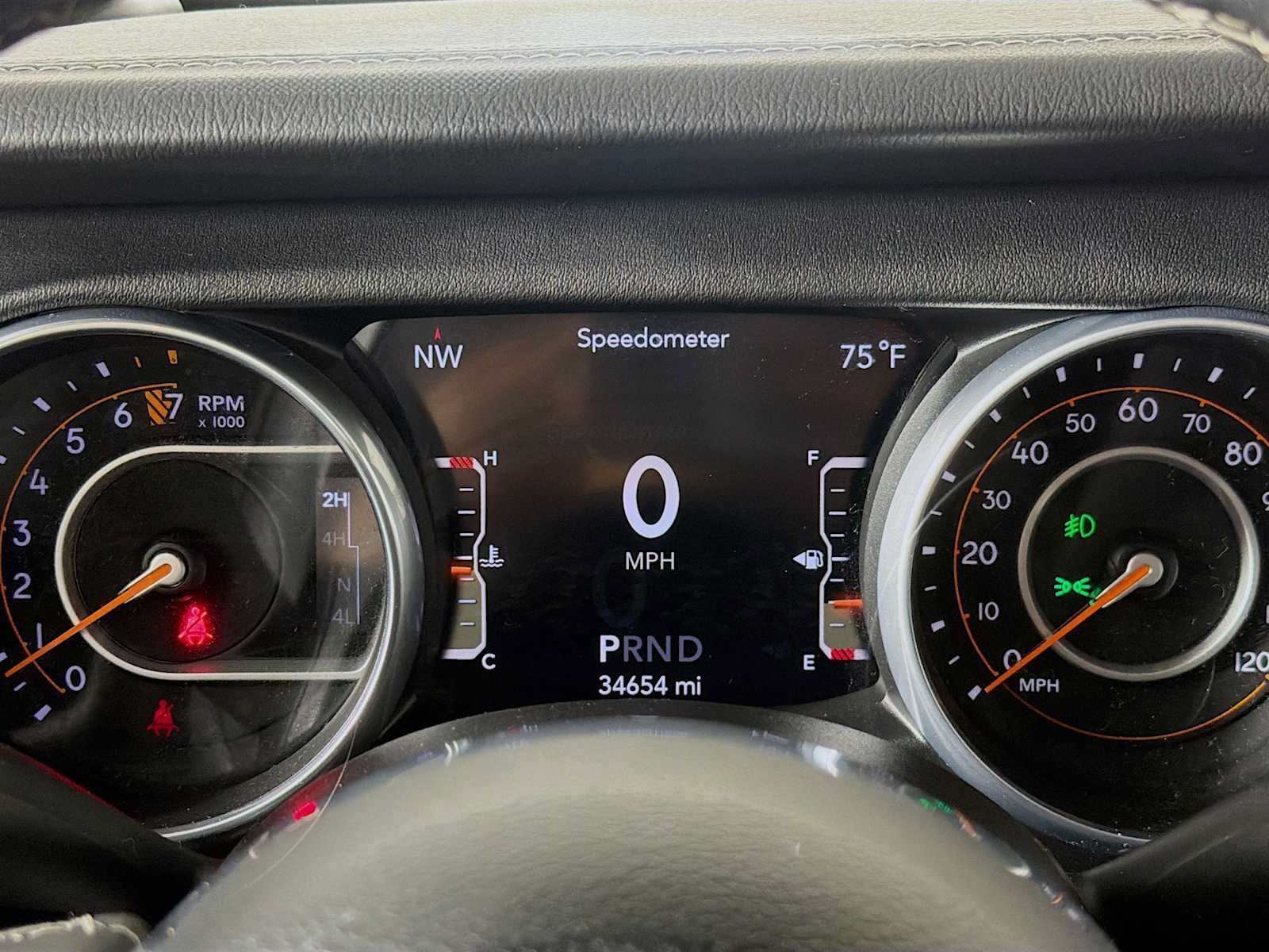 Used 2018 Jeep Wrangler Unlimited Sahara w/ Dual Top Group AWD/4WD image 12