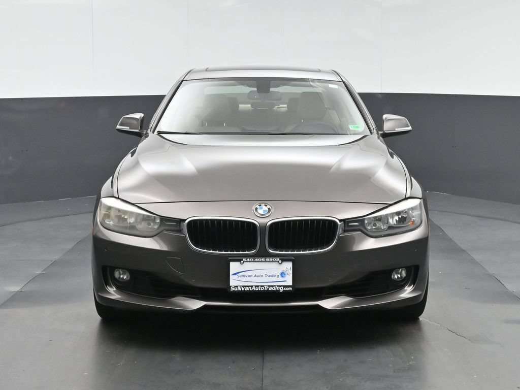 Used 2015 BMW 328i xDrive Sedan AWD/4WD image 2