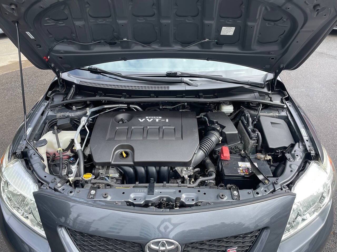 Used 2009 Toyota Corolla S w/ Sport Pkg FWD image 4