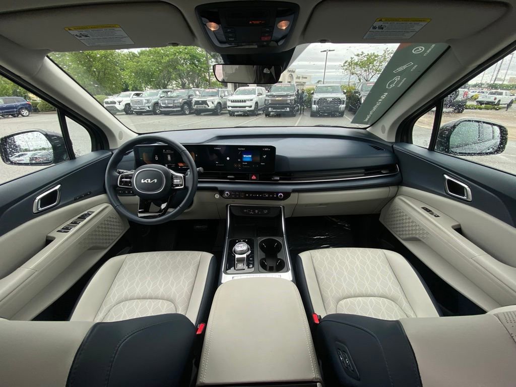 New 2026 Kia Carnival EX FWD image 32