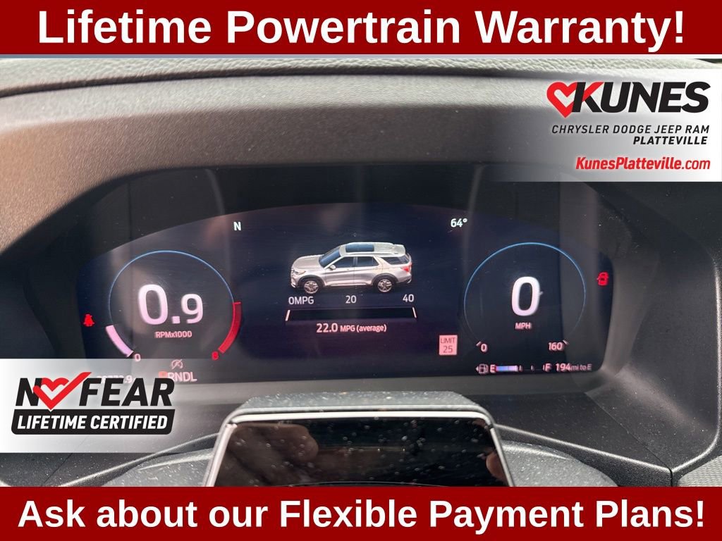 Used 2025 Ford Explorer ST-Line w/ ST-Line Street Pack AWD/4WD image 16