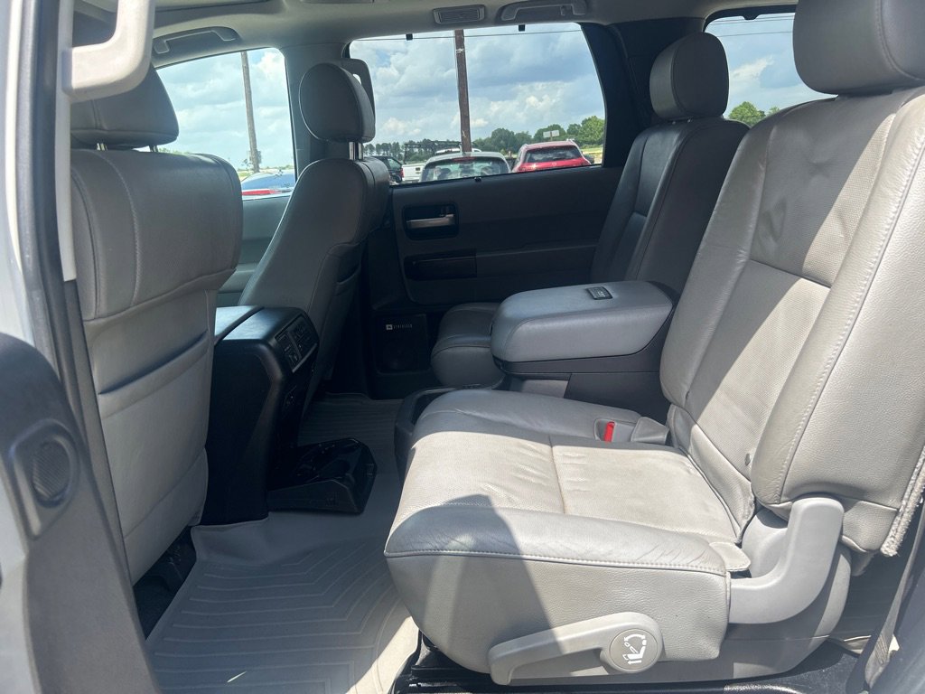 Used 2016 Toyota Sequoia Platinum AWD/4WD image 27