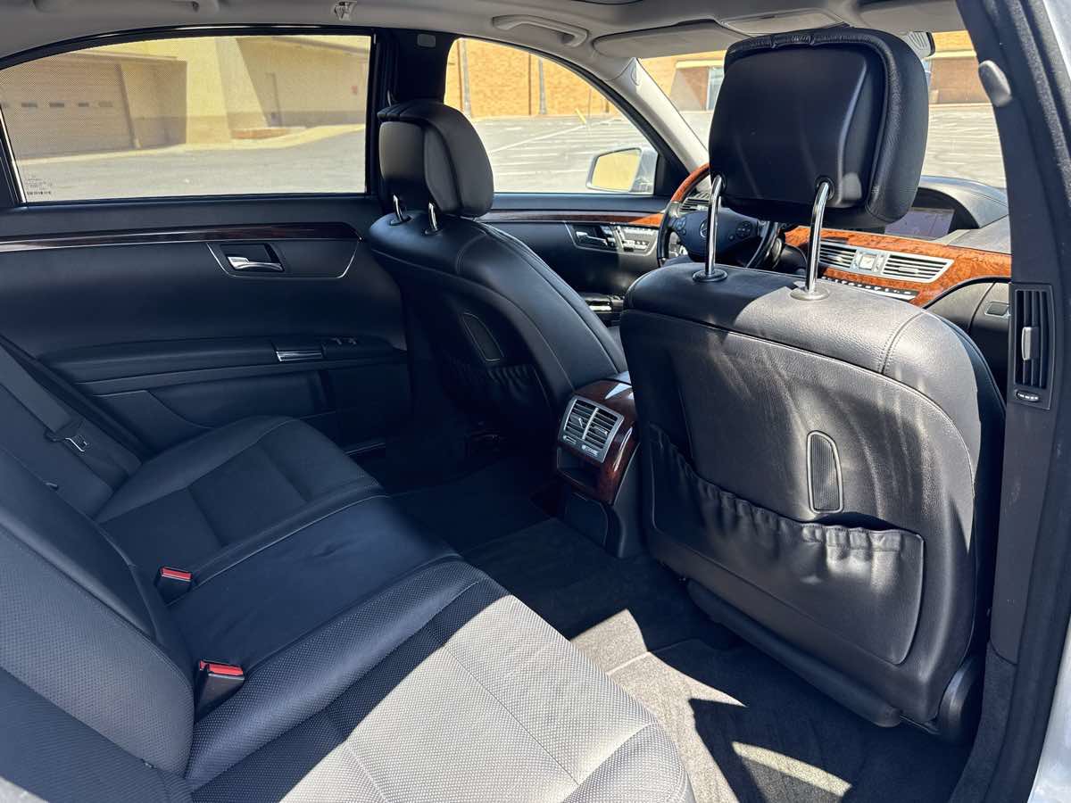 Used 2012 Mercedes-Benz S 550 image 24