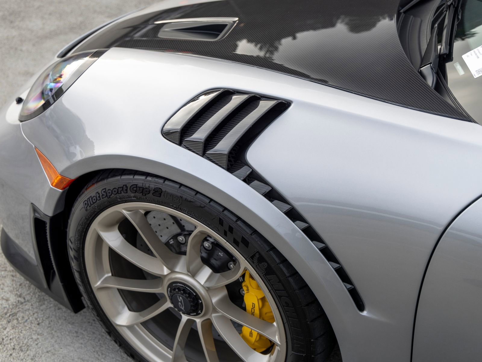 Certified 2018 Porsche 911 GT2 RS RWD image 20