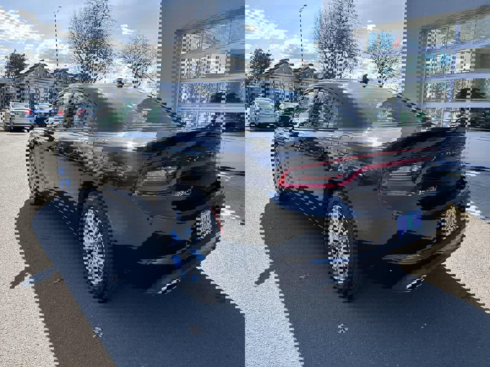 Used 2022 Dodge Charger SXT w/ Navigation & Travel Group image 3