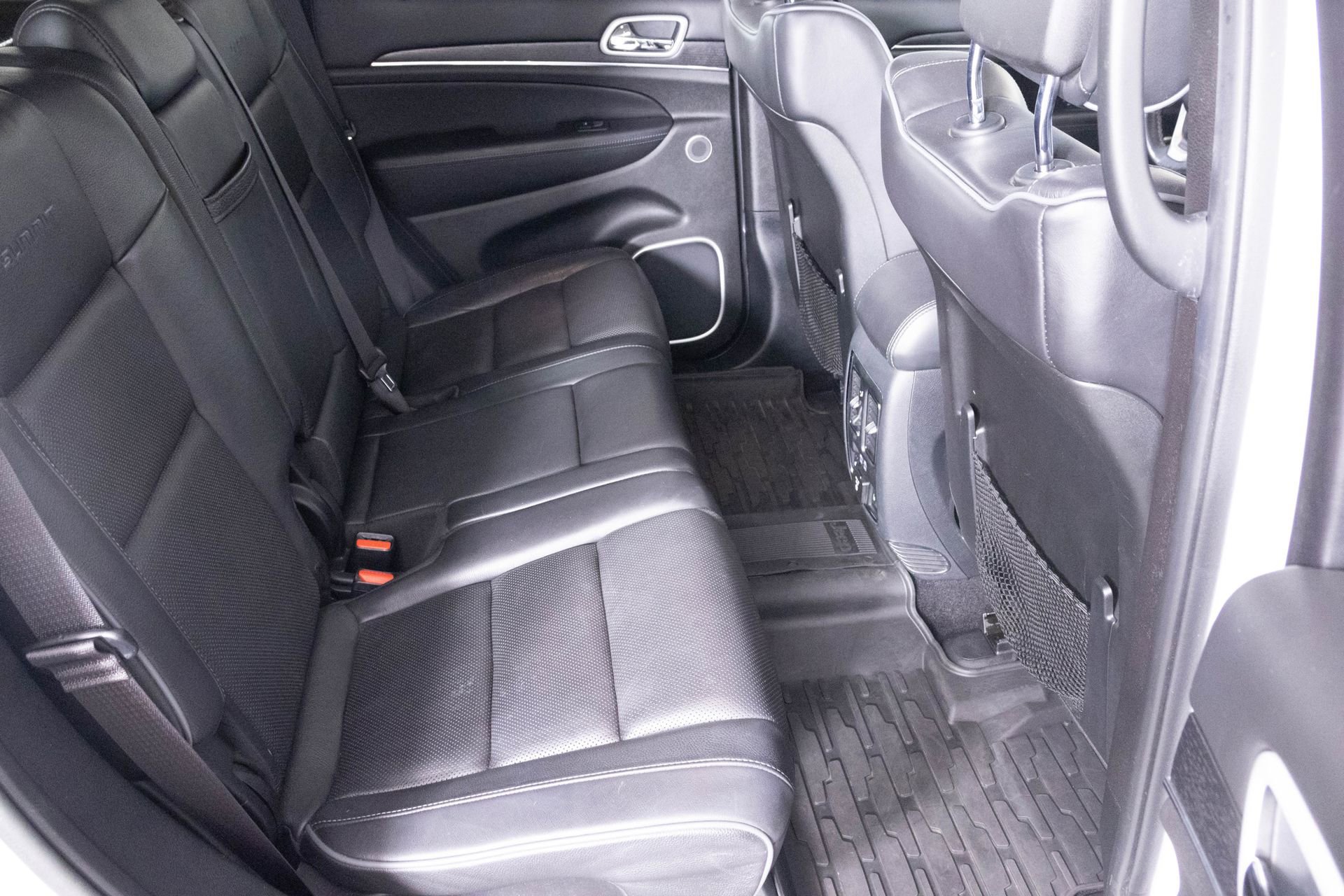 Used 2020 Jeep Grand Cherokee Summit image 39