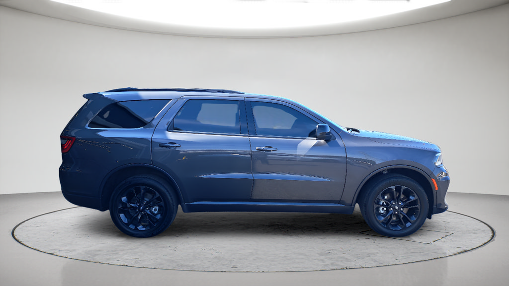 Used 2025 Dodge Durango GT w/ Blacktop Package AWD/4WD image 2