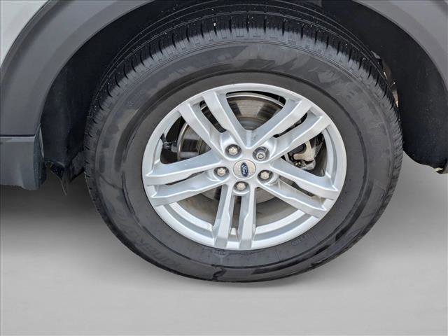 Certified 2023 Ford Explorer XLT w/ Equipment Group 202A image 25