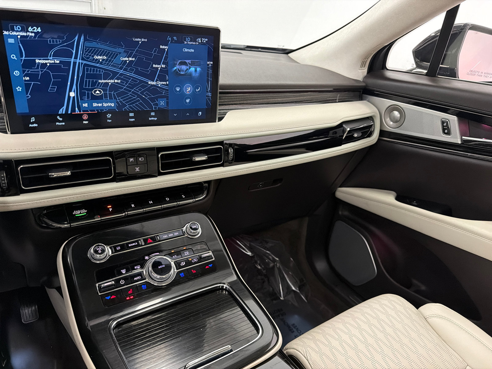 Certified 2023 Lincoln Nautilus Black Label w/ Class II Trailer Tow Package AWD/4WD image 27